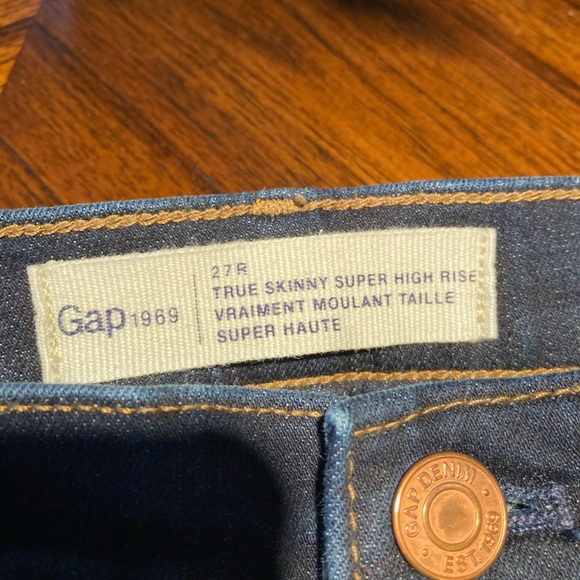 Gap 1969 27R True Skinny Super High Rise Ladies Jeans Size 27.  New! No tags! - Picture 4 of 9